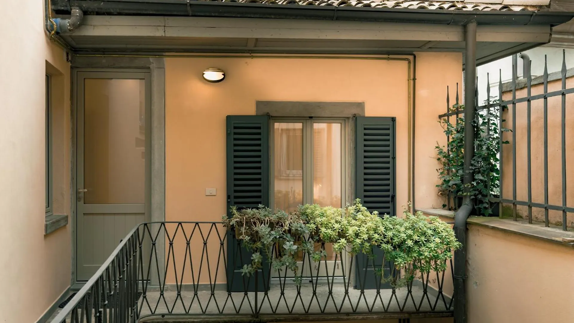 Lovely Home Bergamo 0*,  Italy
