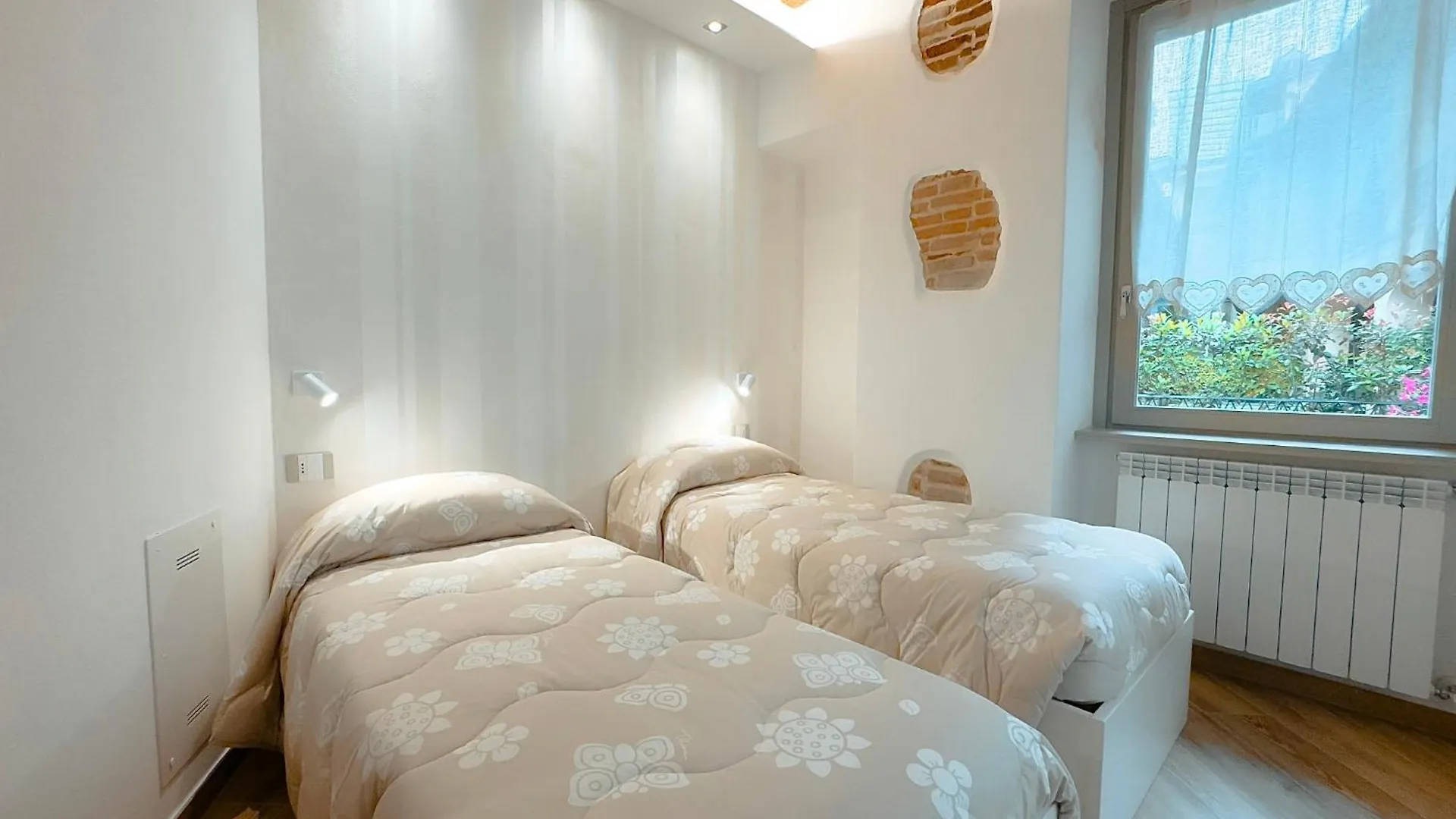 Lovely Home Bergamo 0*,